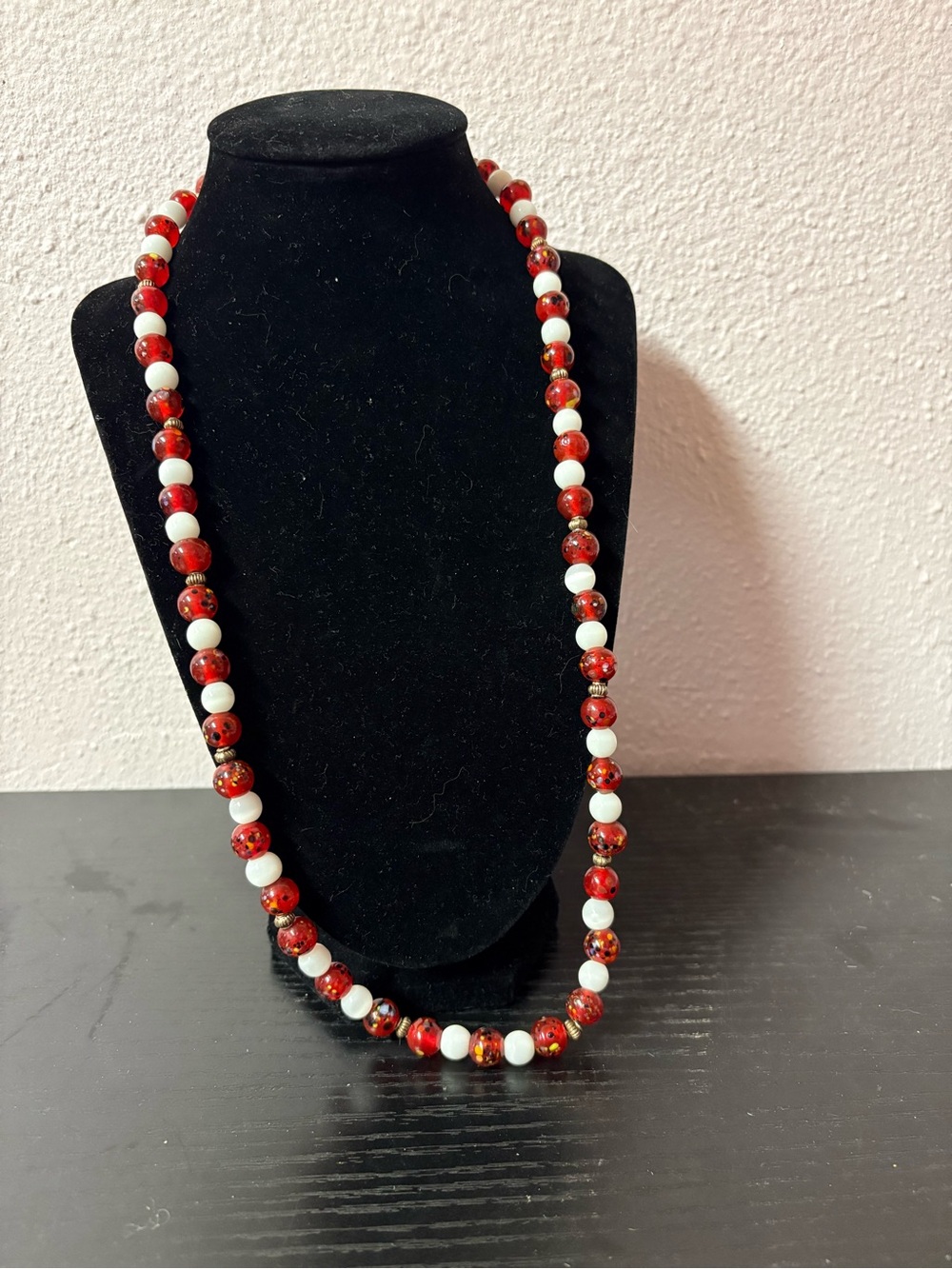 Red White Millefiori Style Glass Beaded Necklace Gold Tone Barrel Clasp